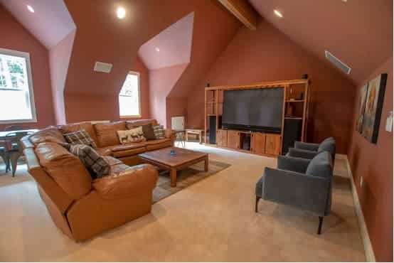 A welcoming, comfortable therapy space at one of Mission Connection’s facilities, designed to create a safe environment for healing from depression.