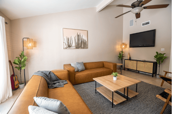 Mission Connection outpatient mental health facility offering a welcoming, calm therapy environment where adults receive individualized anxiety treatment through in-person and telehealth care options.