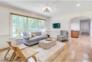 Mission Connection, an outpatient mental health clinic providing individual and group therapy sessions in a calm, welcoming treatment environment for adults with anxiety.