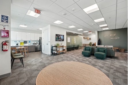 Mission Connection outpatient therapy facility with a welcoming, modern interior designed for adults receiving mental health treatment for anxiety, trauma, and derealization.