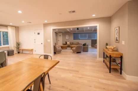 Mission Connection outpatient therapy room with a warm, welcoming setup where a therapist meets with a client to address anxiety symptoms.