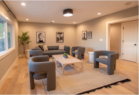 Calm therapy lounge inside a Mission Connection outpatient facility used for individual and group mindfulness sessions. 