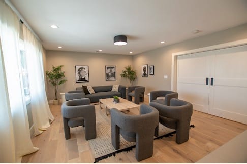 Mission Connection outpatient therapy room with comfortable chairs for anxiety treatment sessions.