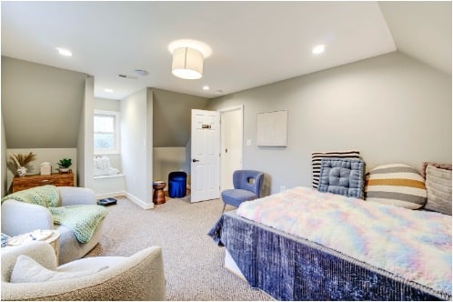 Comfortable outpatient therapy room at a Mission Connection location where ERP sessions for false memory OCD take place.